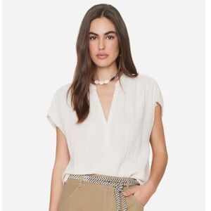 Xirena Kane Top in Oysterette